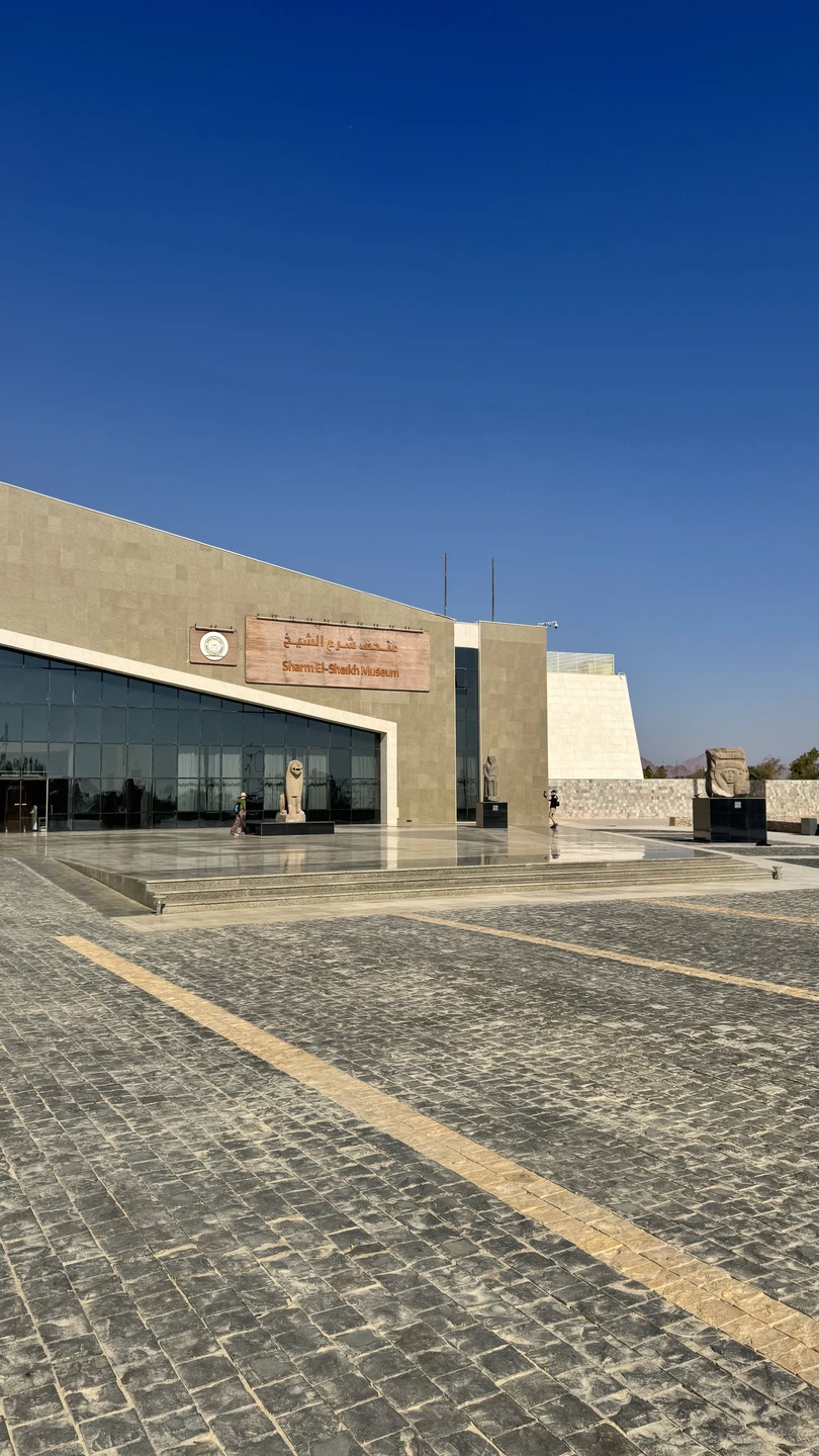 Съездили на данную экскурсию! Музей очень понравился, гид Георгий все интересно рассказал, хорошо говорит на русском