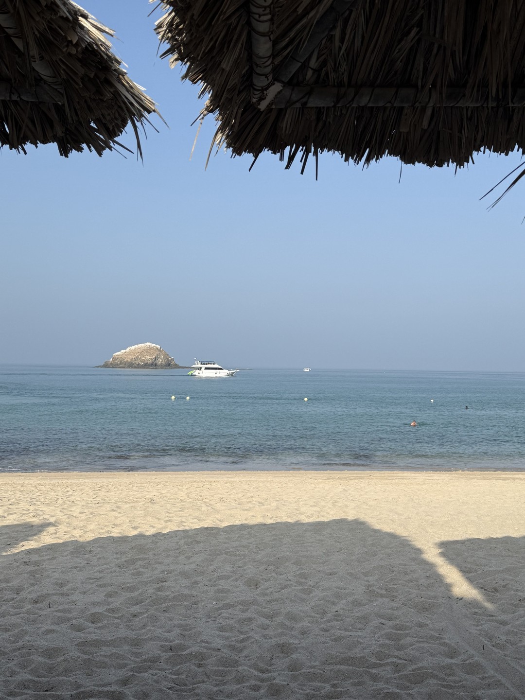 Отличная экскурсия с гидом - Эдвардом. Получили Очень много информации о жизни в эмиратах. Послушали историю об ОАЭ