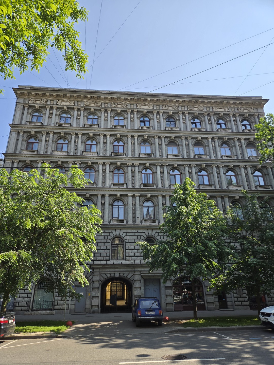 По Васильевскому с островитянином (Катерина)