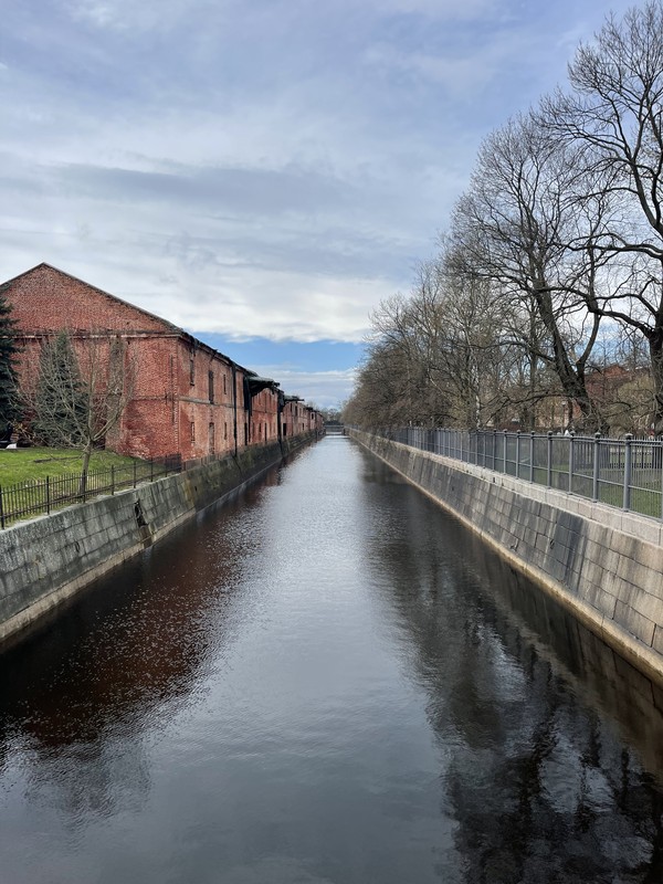 Виды Кронштадт в мини-группе на комфортабельном автомобиле