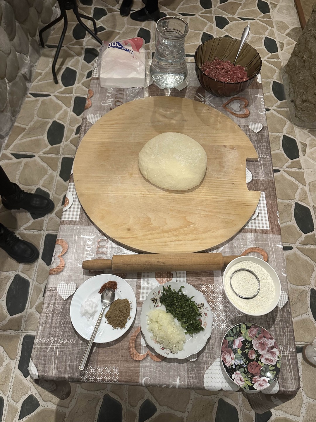 🔥Провели незабываемый, атмосферный вечер в теплой, веселой и дружной компании с людьми из разных стран. Хозяин