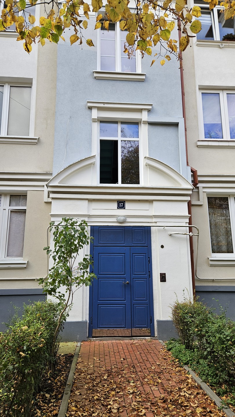 Нам очень понравилась прогулка со Светланой. Рассказ был интересным, подробным, при этом не занудным. За три