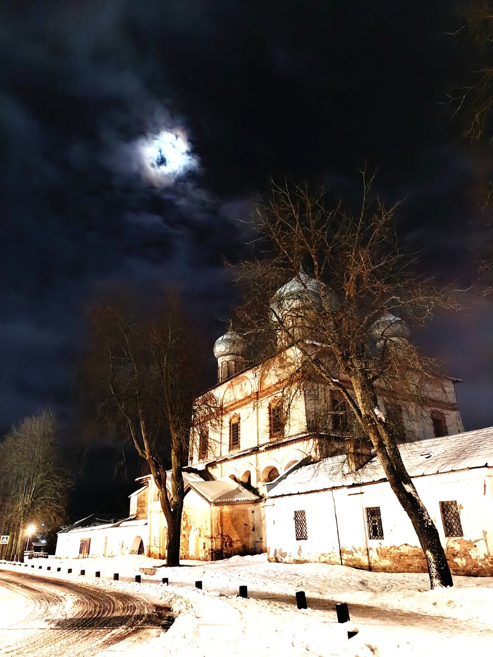 «Жил-был город»: по старому Новгороду с историком (8/12)