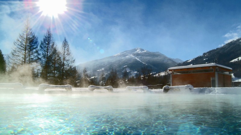 Джип-тур на Кавказ 2 в 1: курортный Кисловодск и нарзаны и горы-великаны Домбая