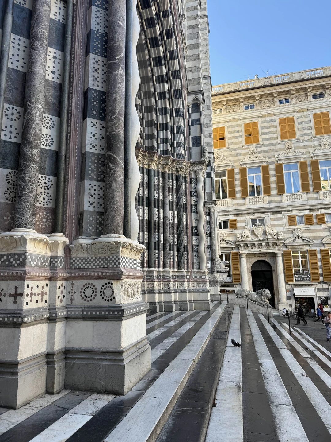 Если вы хотите увидеть и услышать о городе лучшего гида представить трудно. Интересные и захватывающие рассказы