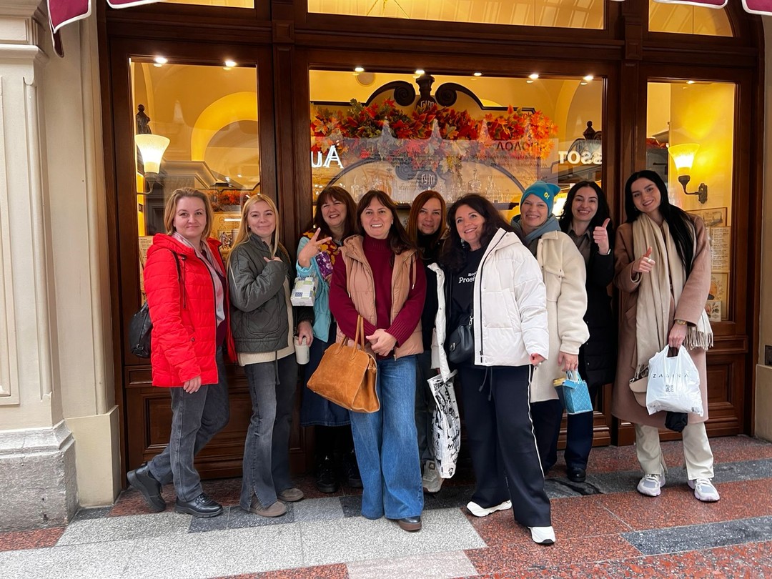 Были с коллегами на экскурсии-квесте по району Китай-города. Нам ооооочень понравился формат. Мы не просто походили