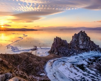 Переправа на Ольхон, скала Шаманка