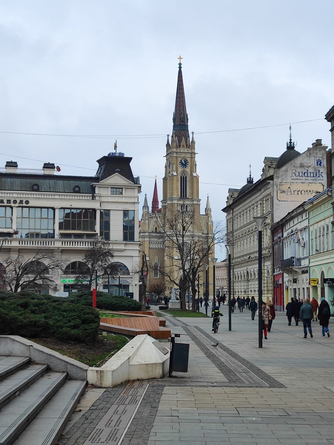 Огромное спасибо Елене за великолепно организованную экскурсию, продуманный маршрут, творческий подход к теме. Тема оригинальна и