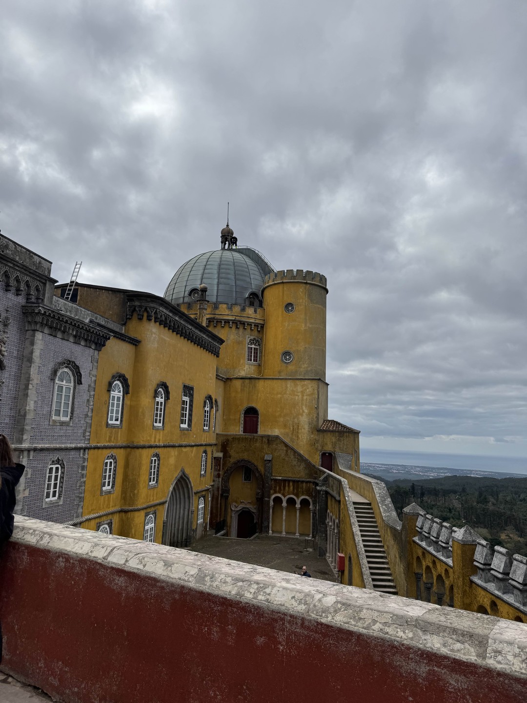 Синтра и мыс Рока с Денисом. Очень красивая и интересная экскурсия. Увлекательное путешествие в мистику,историю и