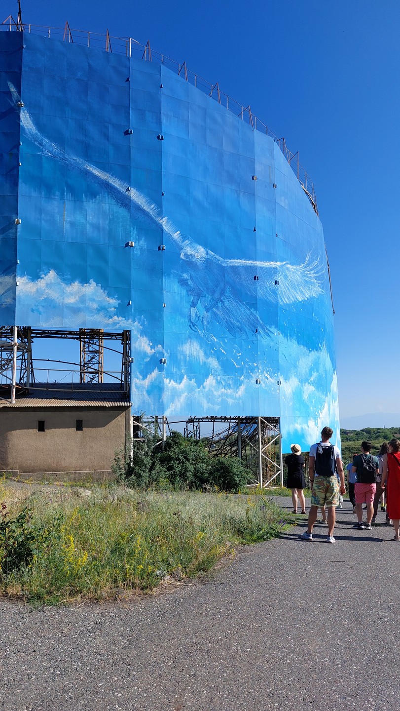 Запоминающая поездка как по красоте и видам, так и по впечатляющему масштабу строений.