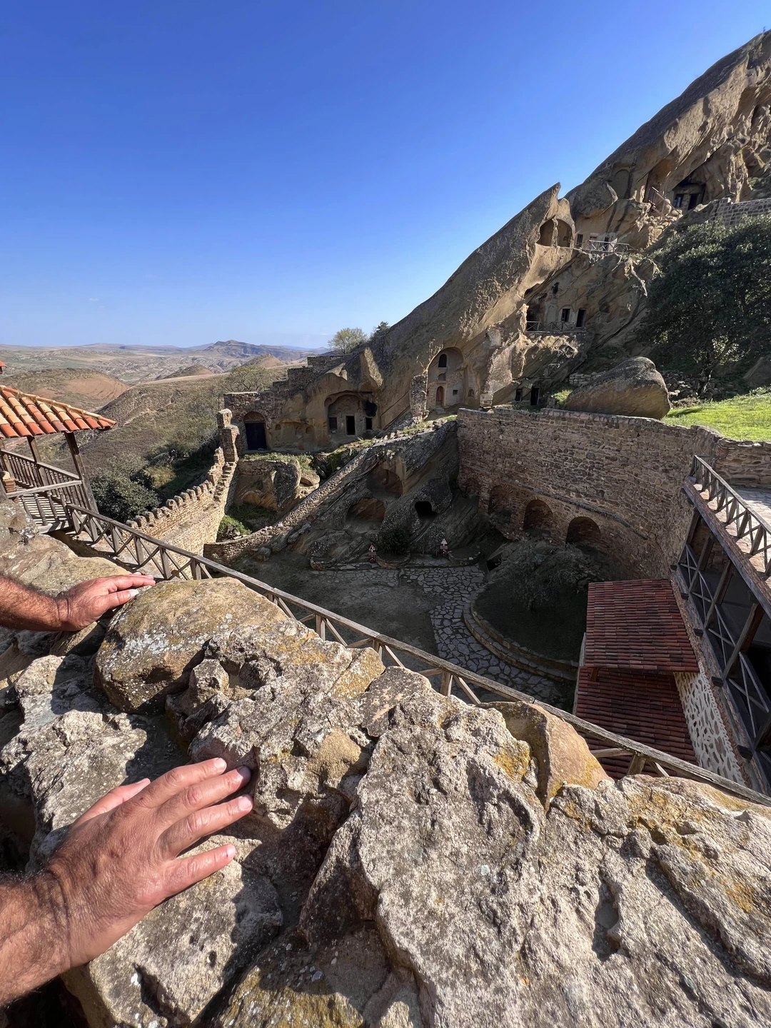 По пустыне Удабно - к Радужным горам и комплексу Давид-Гареджи (Арина)