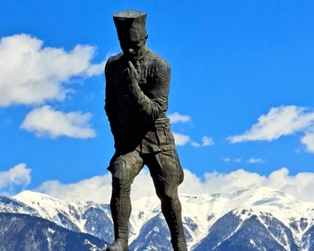 Статуя Ататюрка, монастырь Долискана, крепости Ферхатлы и Ардануч, Адский каньон, стеклянная смотровая