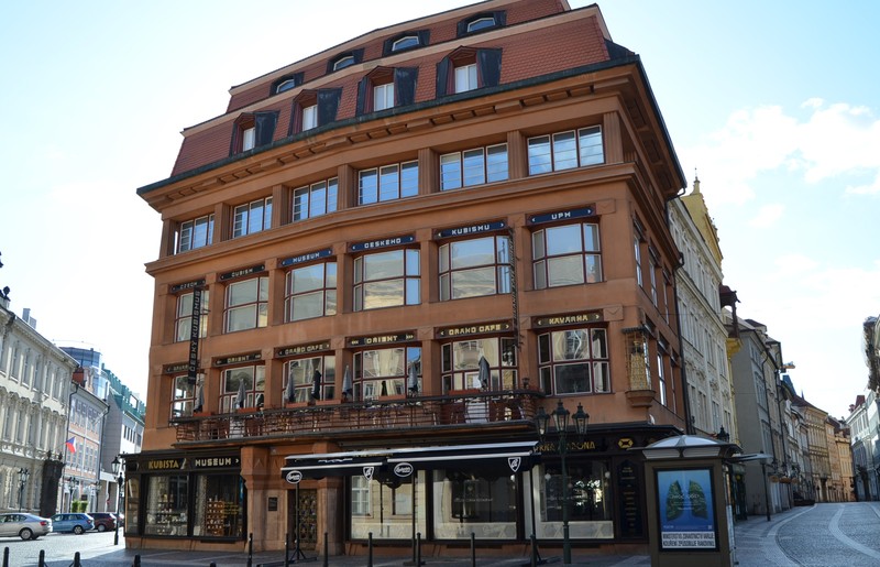 История и тайны трёх Праг