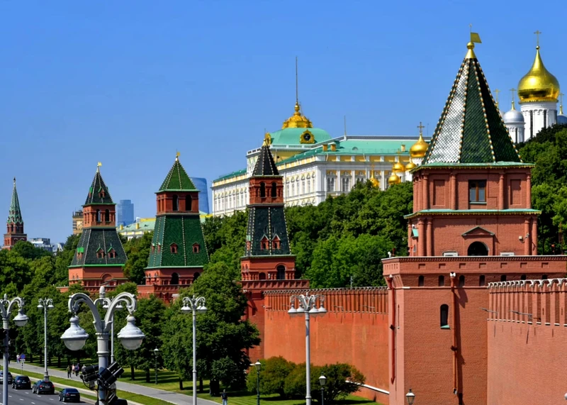 Истории и загадки каменных стражей Кремля