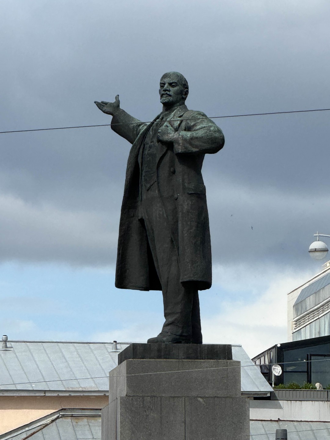 Екатеринбург - настоящая столица Урала! Хоть и древняя, но ныне очень современная. Отличная экскурсия по центру