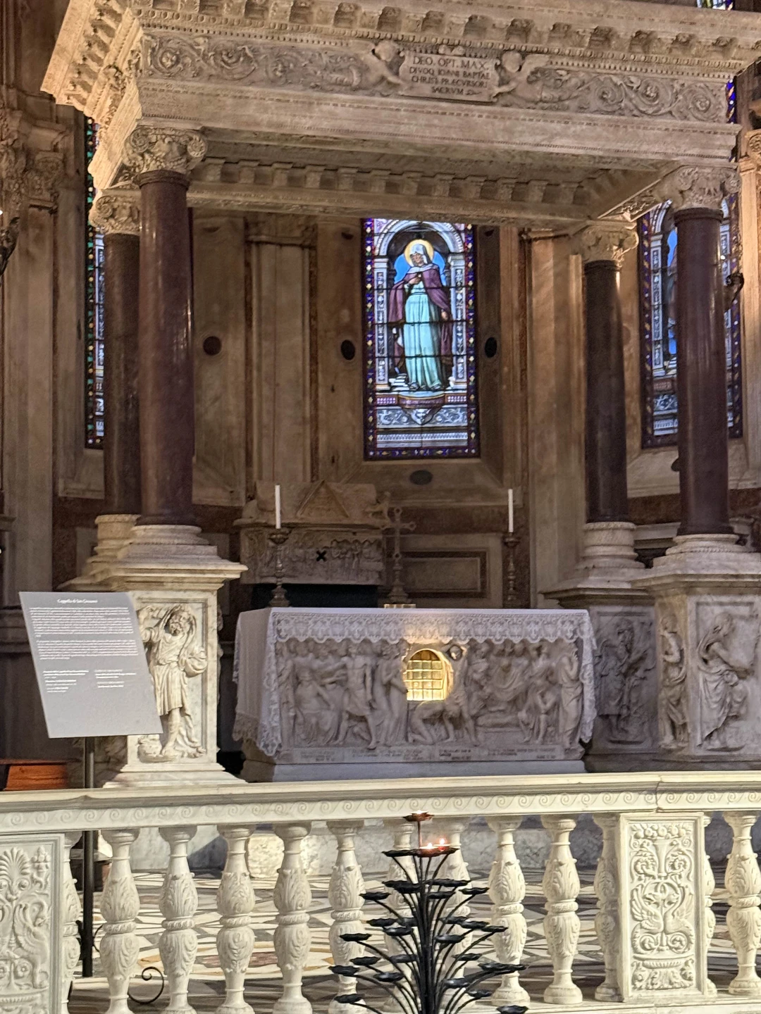 Если вы хотите увидеть и услышать о городе лучшего гида представить трудно. Интересные и захватывающие рассказы