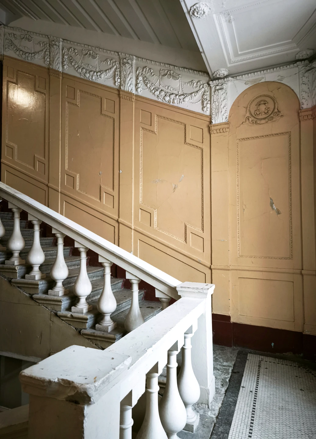 Гидом был Анатолий. Всё рассказал доступно и со знанием материала. Умничка! Спасибо огромное!