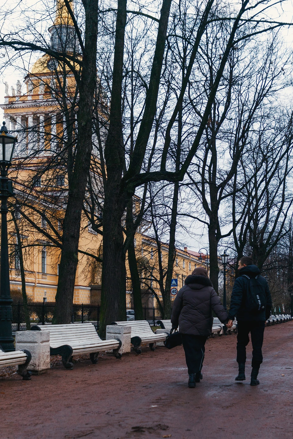 Работать с Александром бало легко и просто,не смотря на отсутствие у нас опыта в фотосессии такого
