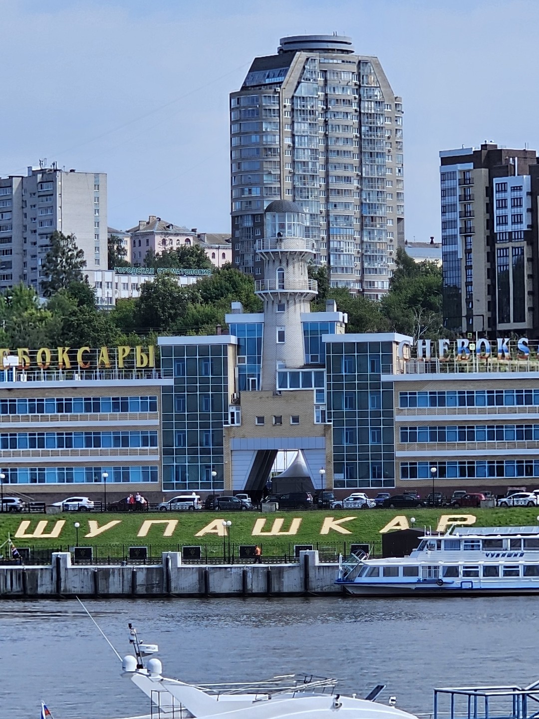 Отличная экскурсия. Даже то, что у нас не было заявленного чаяпития на веранде, так как дом