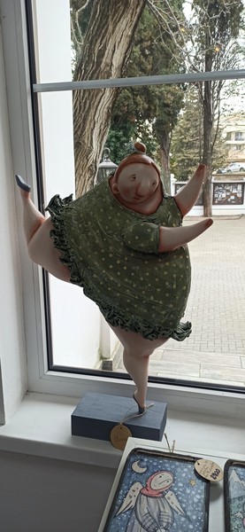 Потрясающая экскурсия с интересными локациями и нестандартными фактами, пропущенными через личное видение автора. Живое общение, пытливый