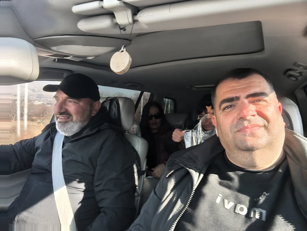 Хочу от всей души поблагодарить нашего гида Арарата за невероятное время, проведённое в Армении — от меня лично и от всей моей семьи