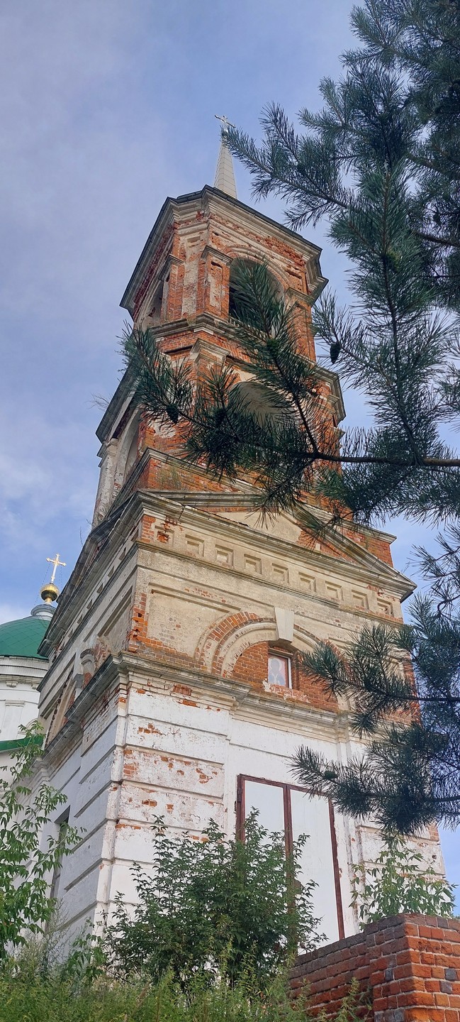 Тамара прекрасный рассказчик, с юмором и прекрасным знанием истории города. Было легко, интересно, 3 часа пролетели моментально