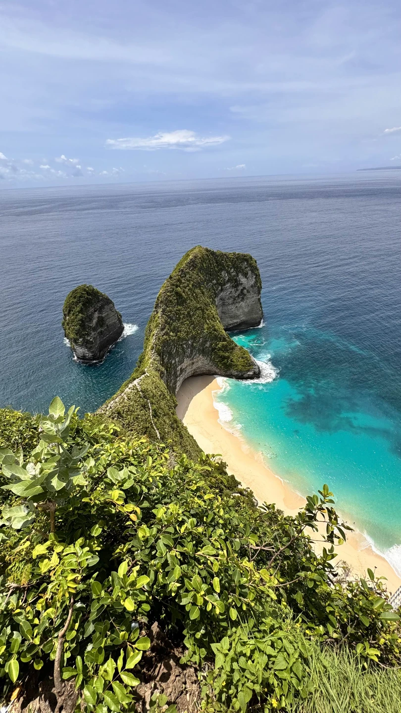 В первую очередь хотелось бы поблагодарить Эльдара и всю команду за организацию экскурсии на Нуса Пенида