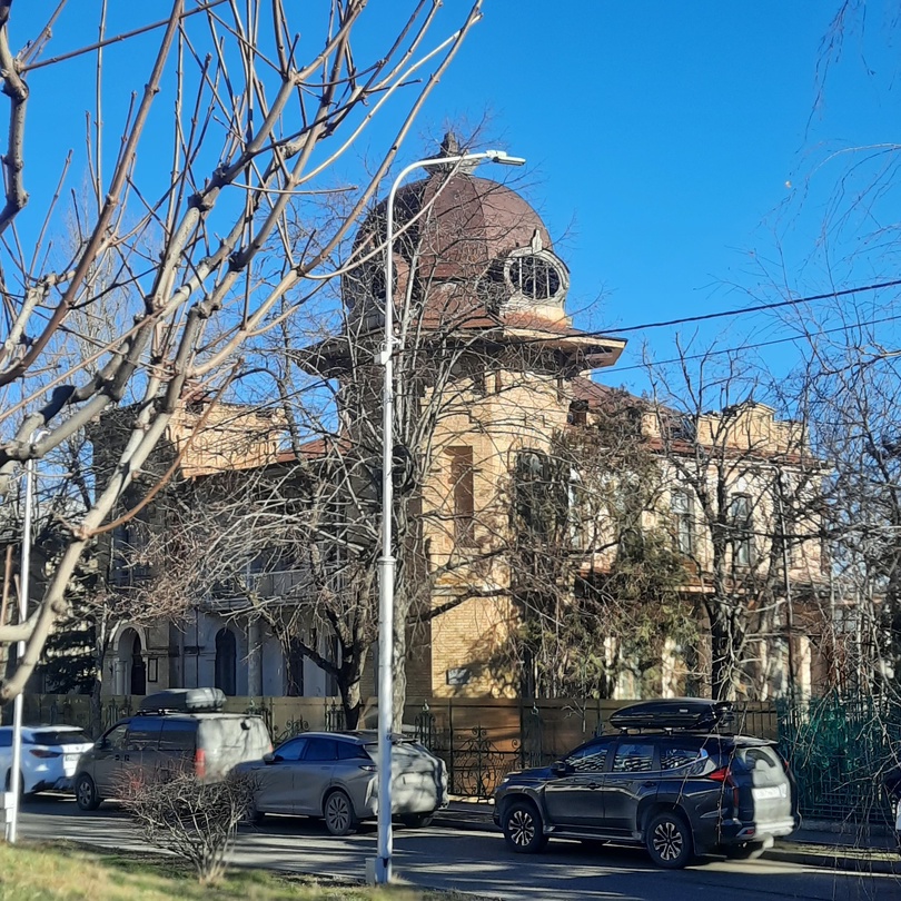 Экскурсия нам всем (3 взрослых и подросток) очень понравилась. Великолепный город, интересный маршрут.