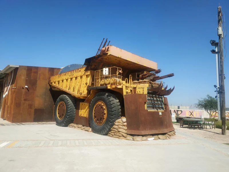 Азам, спасибо большое за отлично проведённое время на экскурсии. Очень интересно рассказывает, на все вопросы отвечает