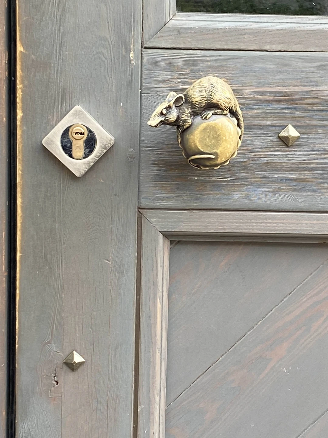 Спасибо Юлии за чудесную экскурсию! Столько мелочей, на которые ни за что, гуляя самостоятельно, не обратишь