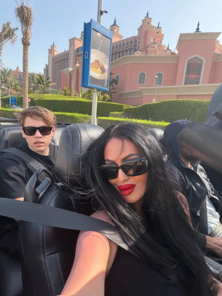 самое яркое впечатление от отпуска с 16 летним сыном - конечно обзорная поездка по Дубай на