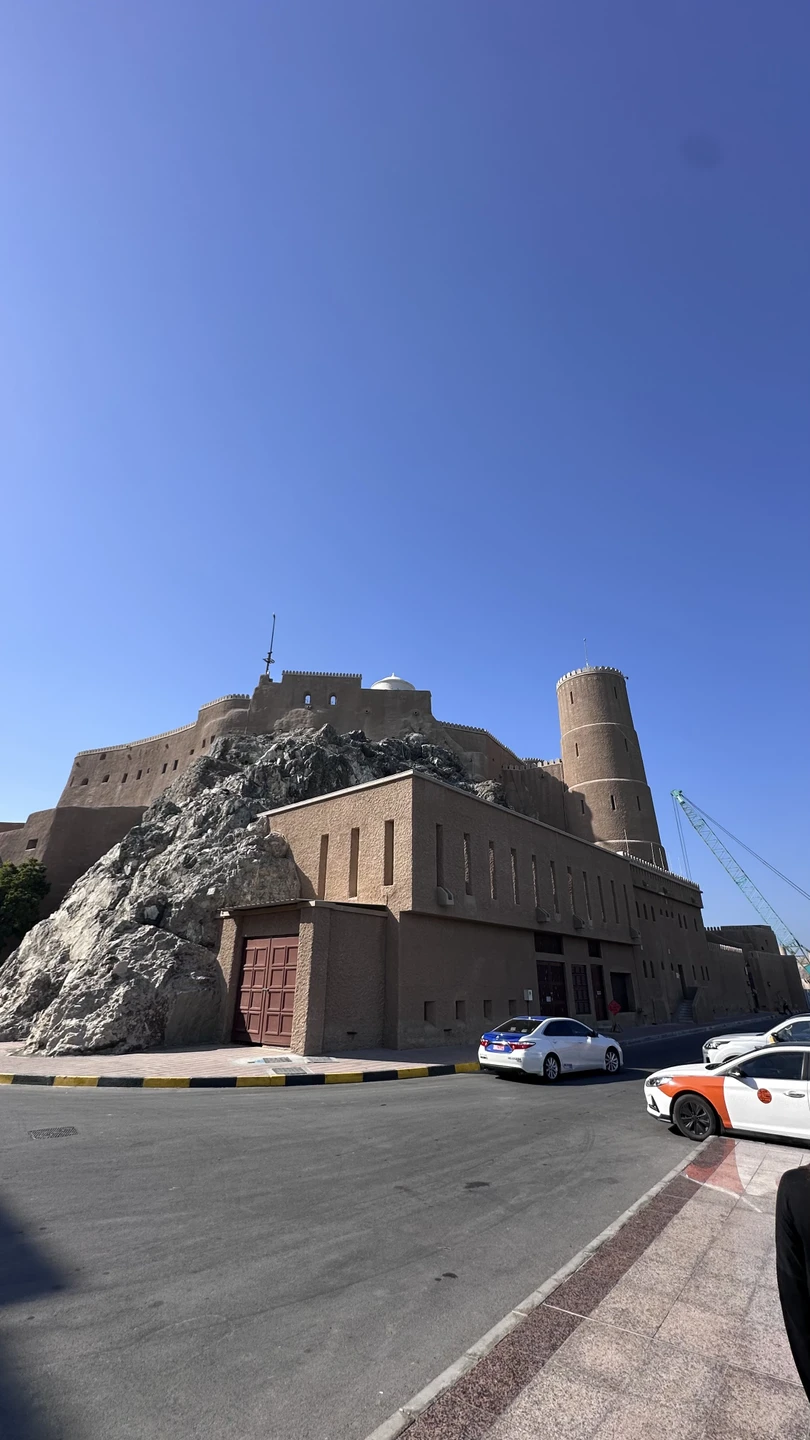 Выражаем благодарность гиду Ольге за профессионализм и внимательность. Она блестяще провела познавательную экскурсию по намеченному маршруту