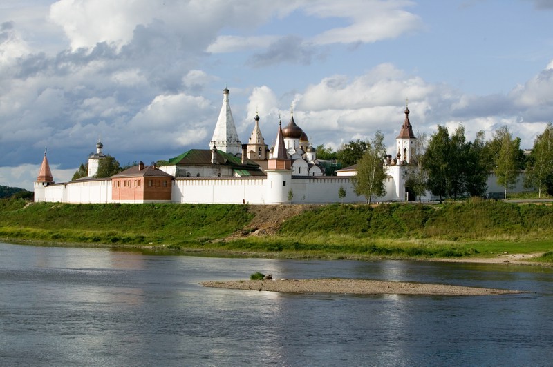Фото - Экскурсия: "Автомобильная экскурсия в Старицу и село Красное"
