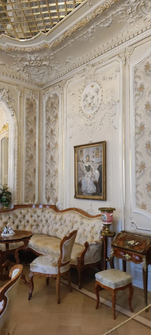 Огромное спасибо, экскурсоводу Ирине, за познавательную экскурсию. Ирина настолько рассказывает с душой и интересно, что время