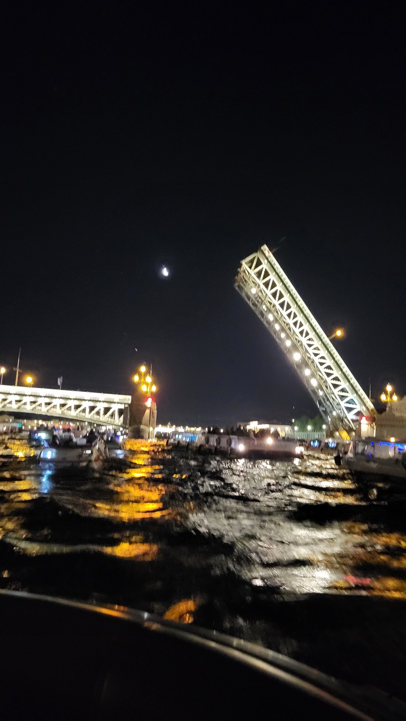 Прогулка на катере на развод мостов (Светлана)