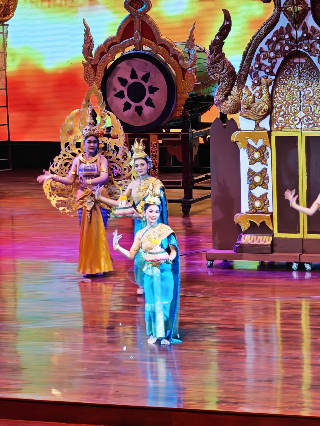 Интересный сад и представления. Все понравилось, спасибо!