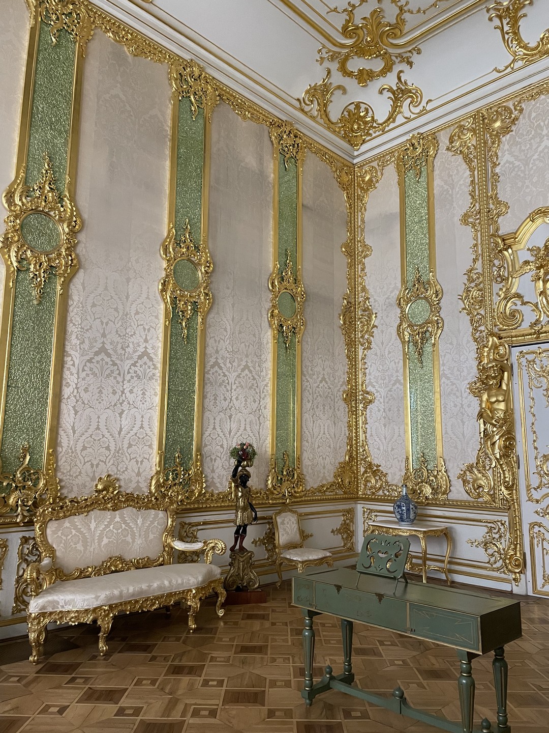 Из Петербурга - в роскошное Царское Село на минивэне (Татьяна)