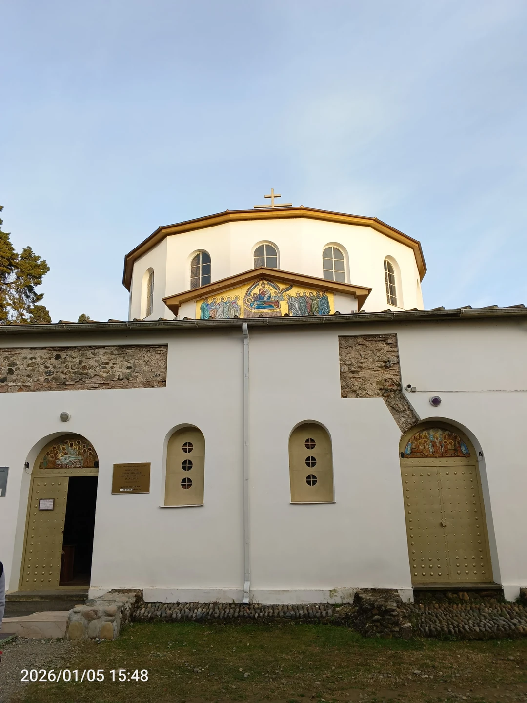 Великолепная программа! За 12 часов удалось увидеть четыре уникальных христианских памятника Абхазии, каждый со своей атмосферой.