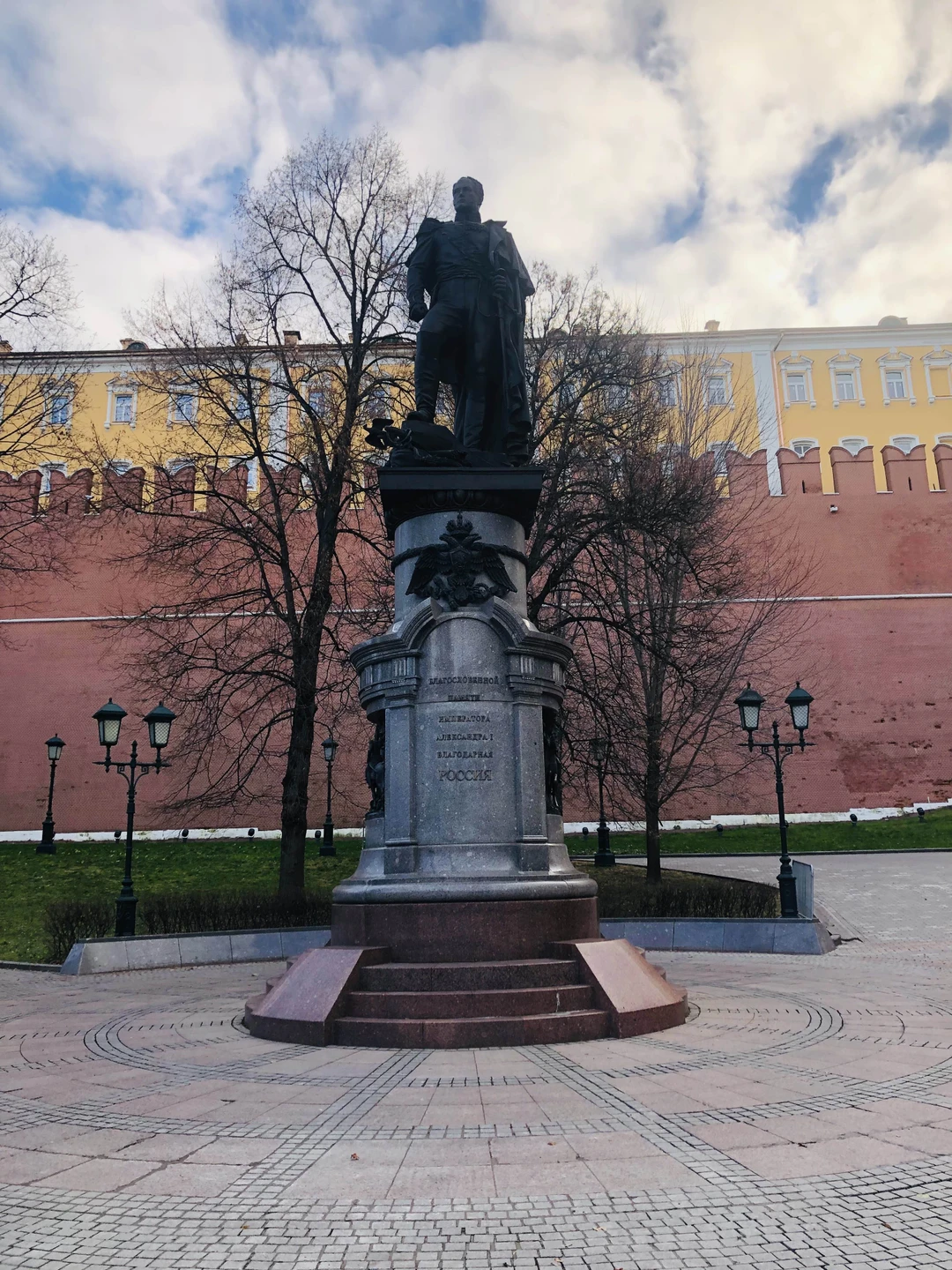 Отличная экскурсия, гид Сергей профессионал, рассказывал все интересно и с юмором, поэтому его очень приятно слушать