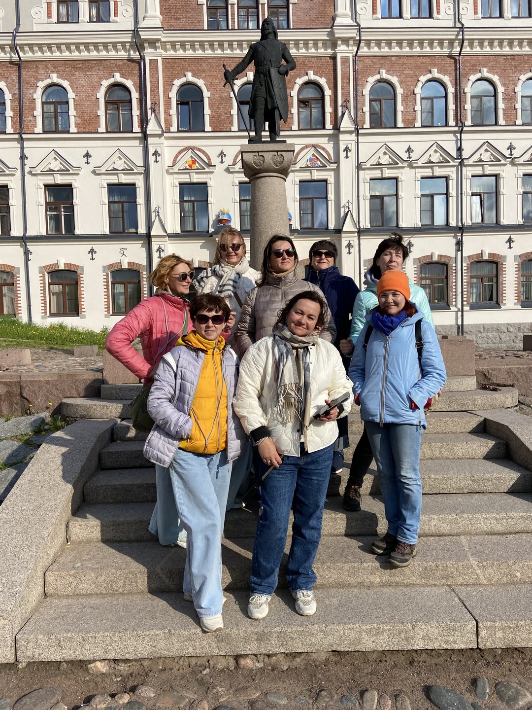 Гуляли по Выборгу с Надеждой)