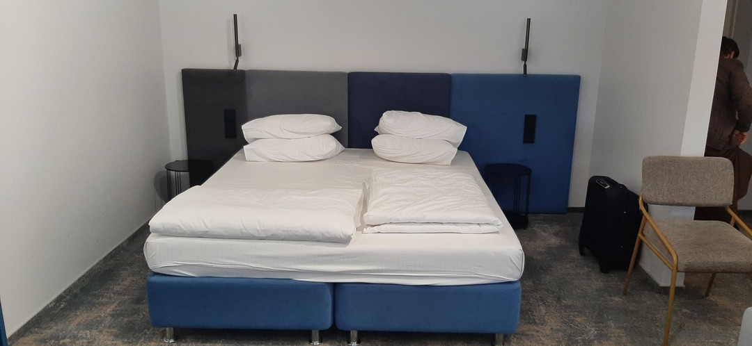 Большое спасибо Михаилу за отличную экскурсию. Поехали на моей машине и это было правильно. Он нас