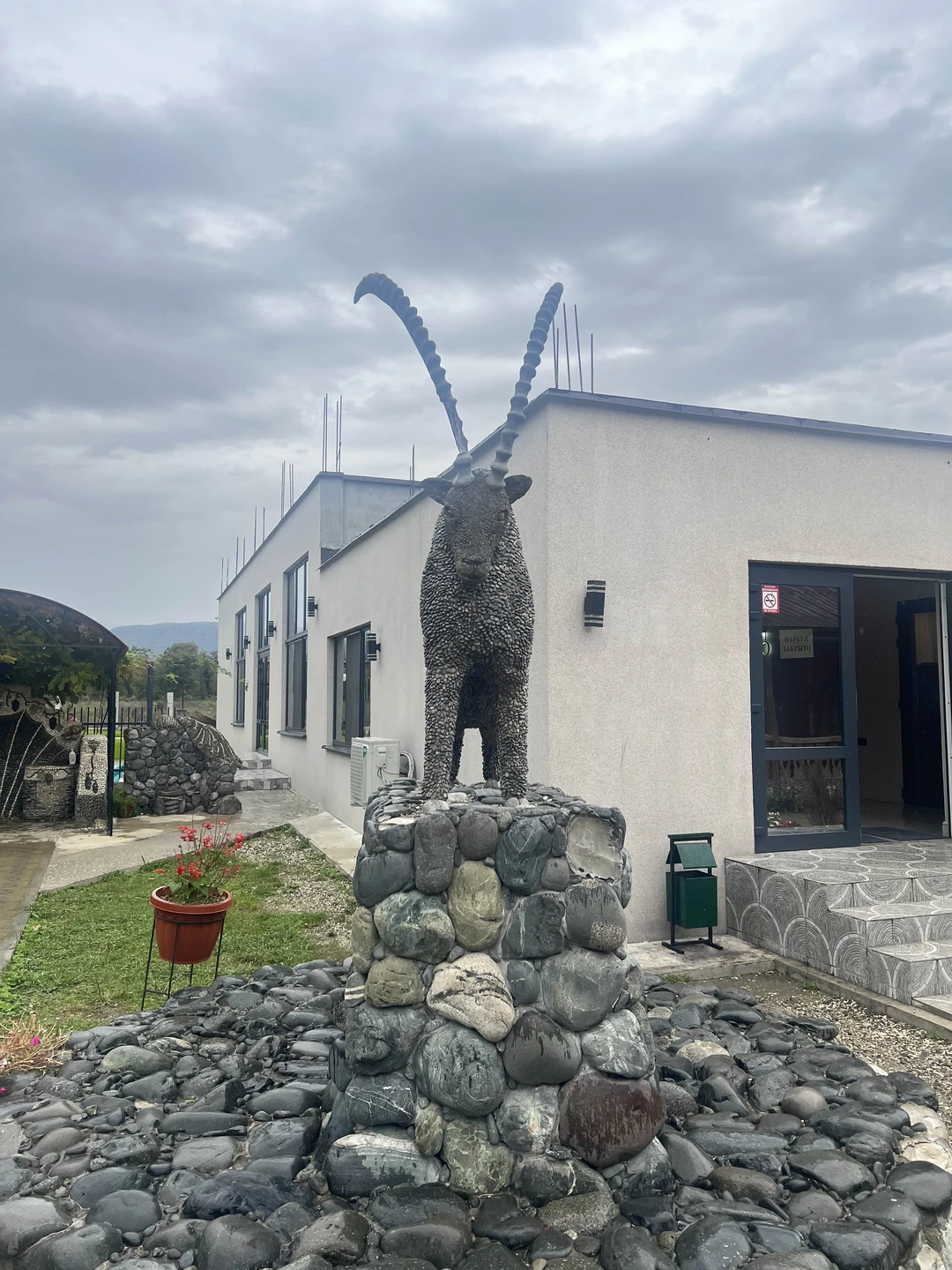 Маршрут прекрасный, очень живописный, источники - супер! Спасибо 😍🫶🏼