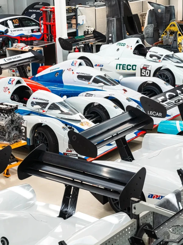 За кулисами автоспорта: посещение конструкторского бюро BR Engineering