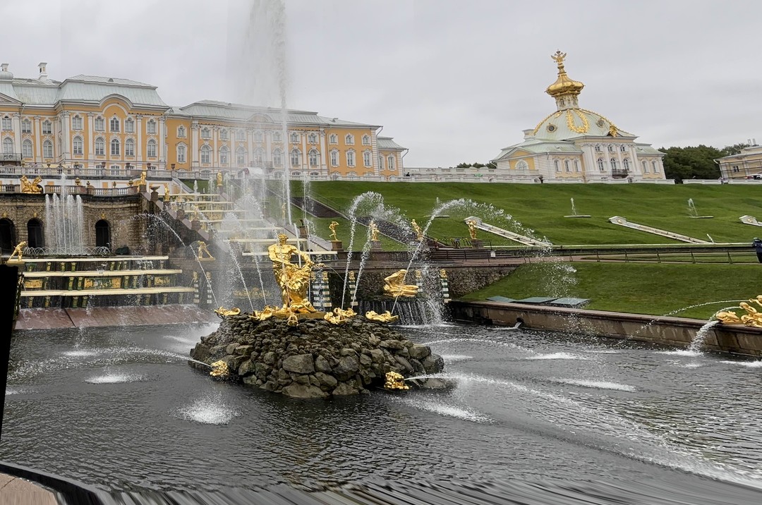 В Кронштадт на авто бизнес-класса (Лилиана)