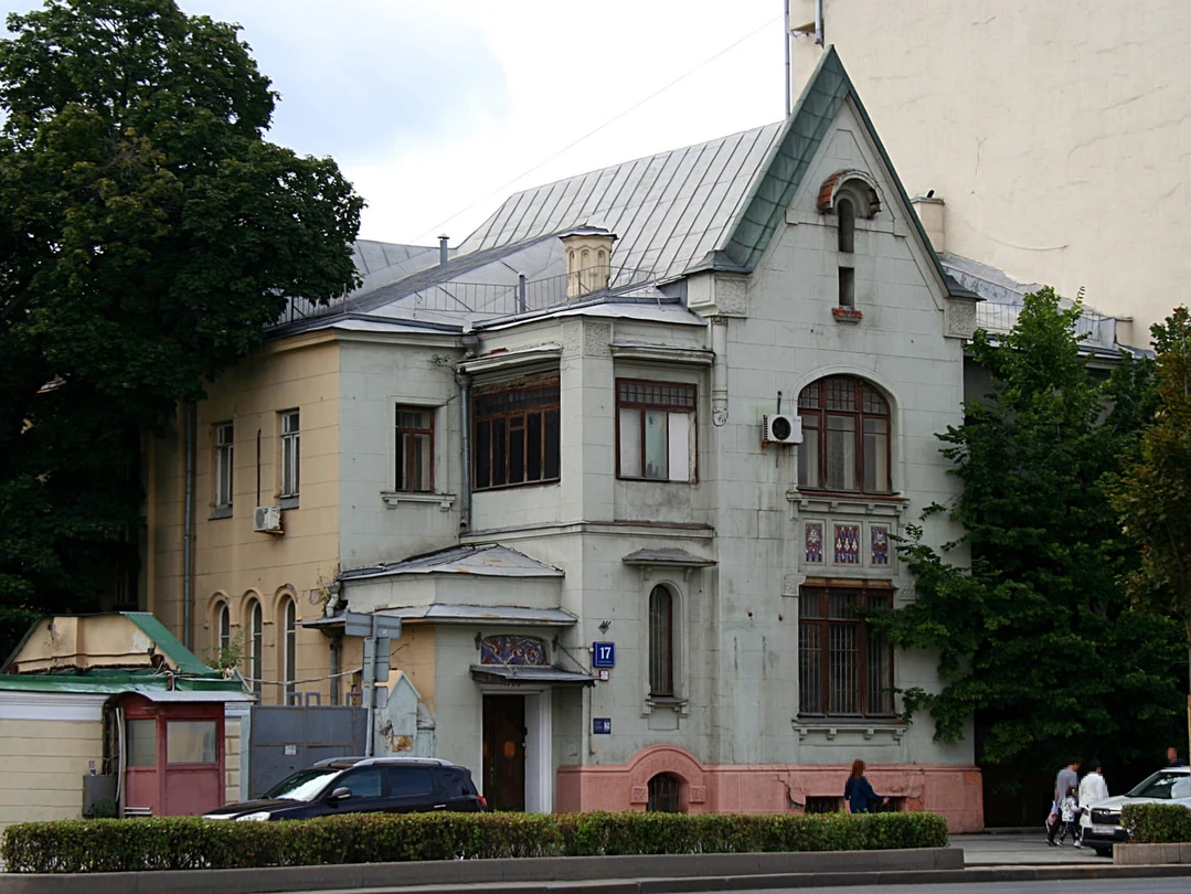 самые красивые посольства в&nbsp;москве