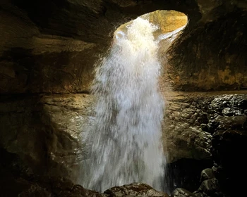 Подъём к Гамсутлю и прогулка по Салтинской теснине