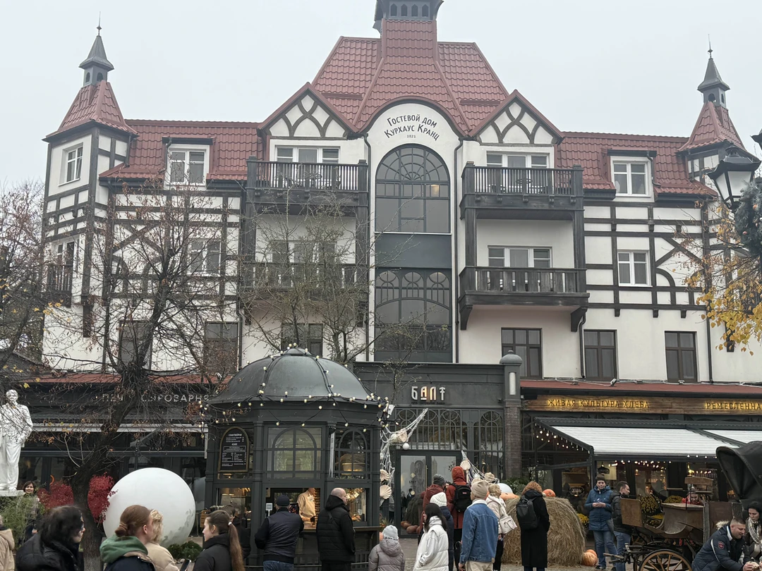 Утренняя Куршская коса, Зеленоградск и замок Нессельбек на автобусе (Натэла)