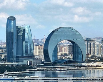 Погружение в Баку: от древности до футуризма
