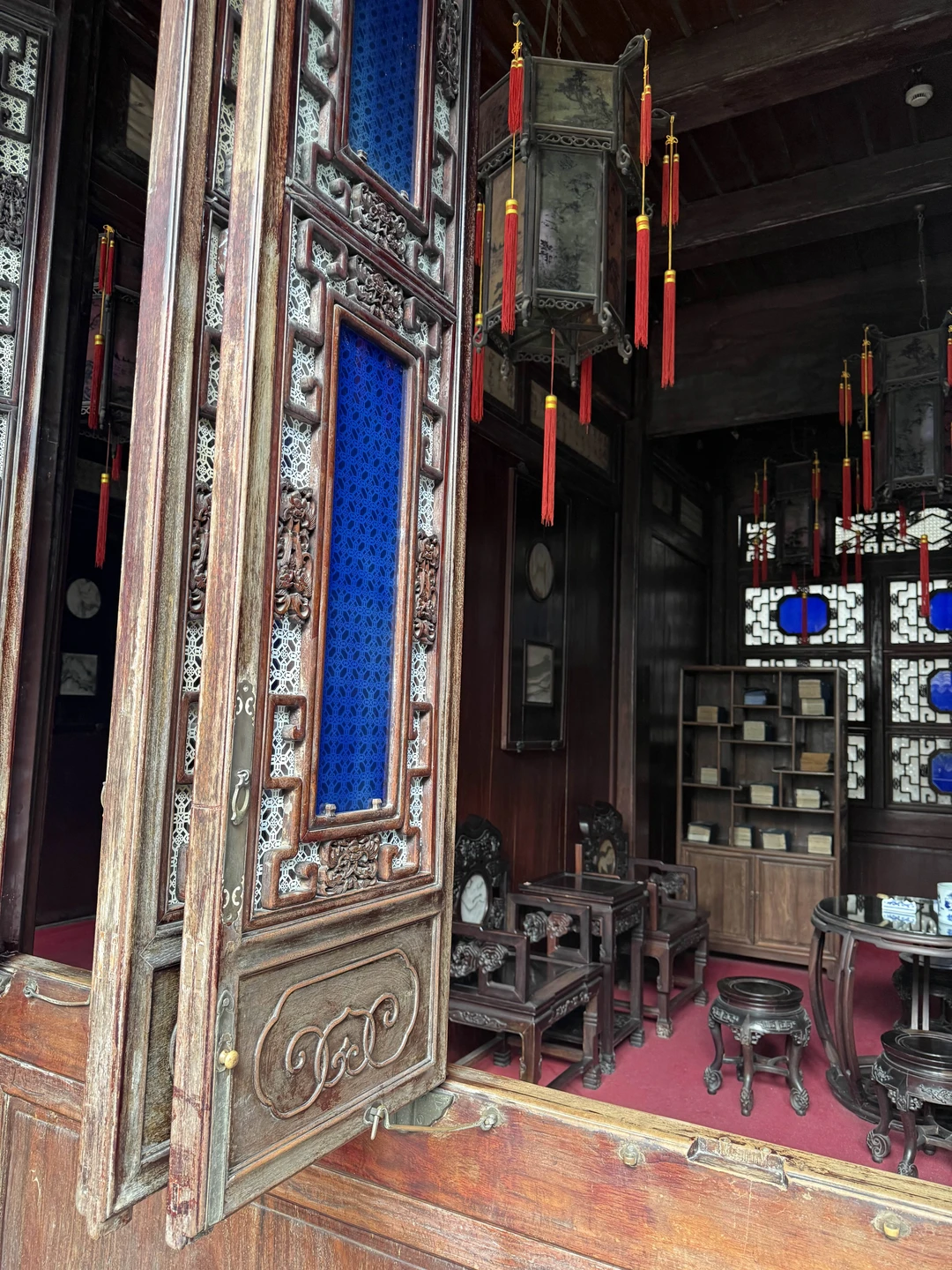 Спасибо Татьяне, отлично выгуляла нас. За несколько часов мы успели увидеть самое важное в городе, попробовать