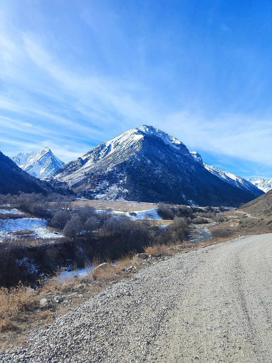 Просто отличная экскурсия. Организация хорошая, очень комфортное путешествие по самым красивым местам, куда автобусы и не
